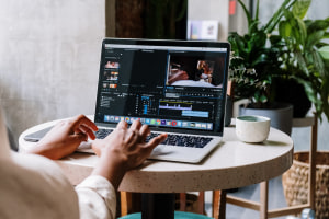 Students and teachers offered discounted access to Adobe Creative Cloud