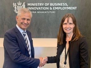 SmartSat signs MoU with the New Zealand Space Agency