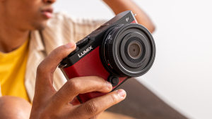 Panasonic announces the tiny full-frame LUMIX S9