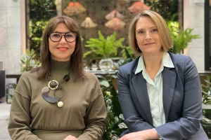 Seamless secures permanent independent chair to board