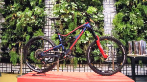 Up close with Sam Hill&rsquo;s EWS bike