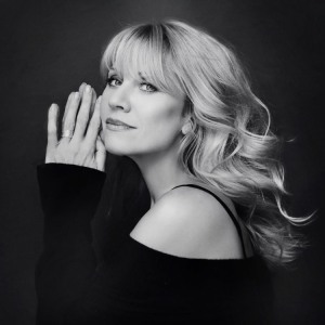 Our judges &ndash; Australasia's Top Wedding Photographers 2022 &ndash; Sarah Edmunds