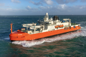 Australia&rsquo;s new icebreaker begins journey home