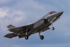 Canada finalises deal for F-35s