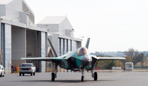 LM, BAE sign local JSF support MOU