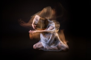 Tr&agrave; Mi Dinh Turns Numerical Obsession Into Dance in 7 Dances for 7 People
