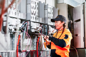 Plumbers get heat pump training 