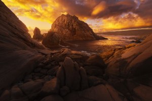 Behind the Lens: Unique angles at Sugarloaf Rock, WA