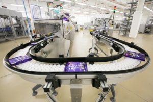 Mondelez, Amcor sign deal to source 50% PCR plastic