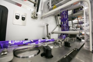 Mondelēz, Amcor strengthen partnership with 50% recycled wrappers