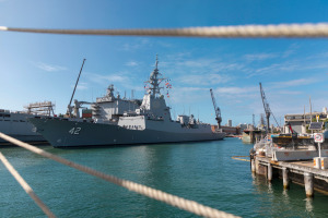 NUSHIP Sydney pulls into Fleet Base East