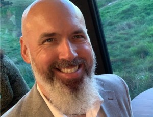 NEIGHBOUR TO HEAD FUJIFILM GRAPHIC SYSTEMS