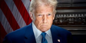 Video: Critiquing President Donald Trump's new 2025 portrait