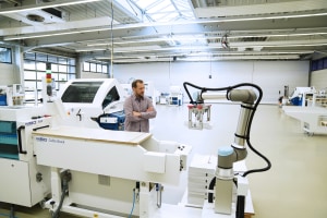 Universal unveils cobot with 25% bigger payload