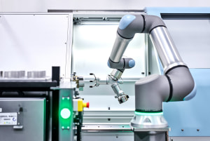 Universal Robots launches new 30kg-payload cobot
