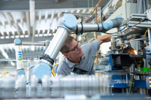 Universal's UR3e cobot is ideal for space constraints
