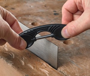 Two-handed burnisher