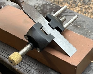 TESTED: Veritas side clamping honing guide