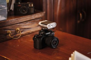 Viltrox releases Vintage Z1 retro flash
