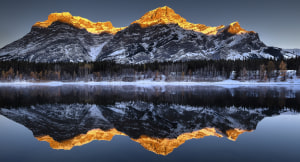 APS Behind the Lens: Mirror image