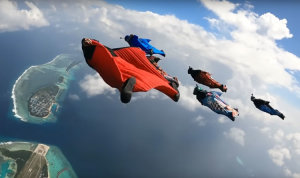 FRIDAY FLYING VIDEO: Wingsuits over the Maldives