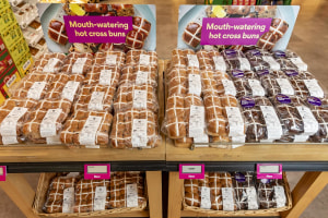 Woolworths innovates Hot Cross Bun range