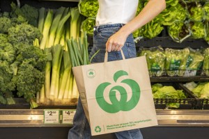 Woolworths&rsquo; WA stores usher in paper bags
