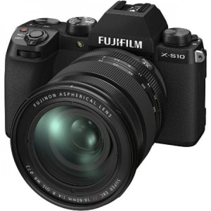 Review: Fujifilm X-S10