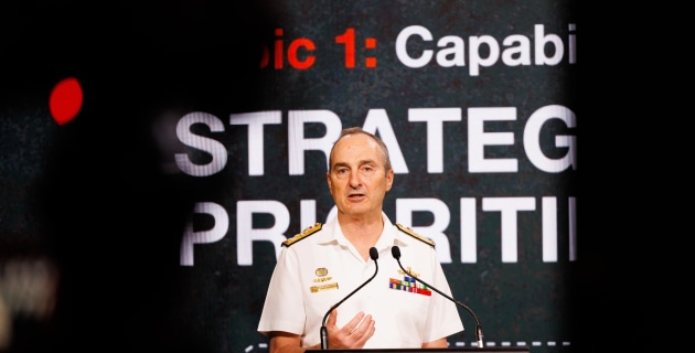 www.australiandefence.com.au