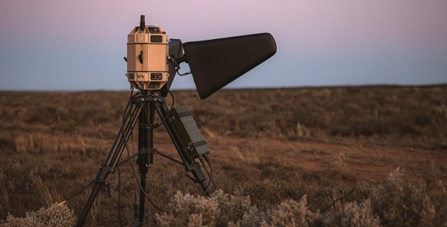 www.australiandefence.com.au