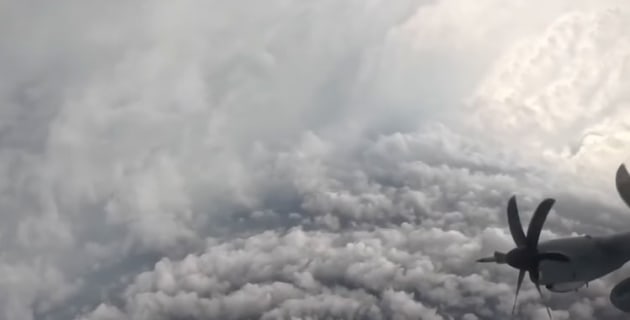 FRIDAY FLYING VIDEO: In Melissa's Eye - Australian Flying