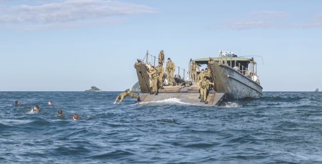 www.australiandefence.com.au